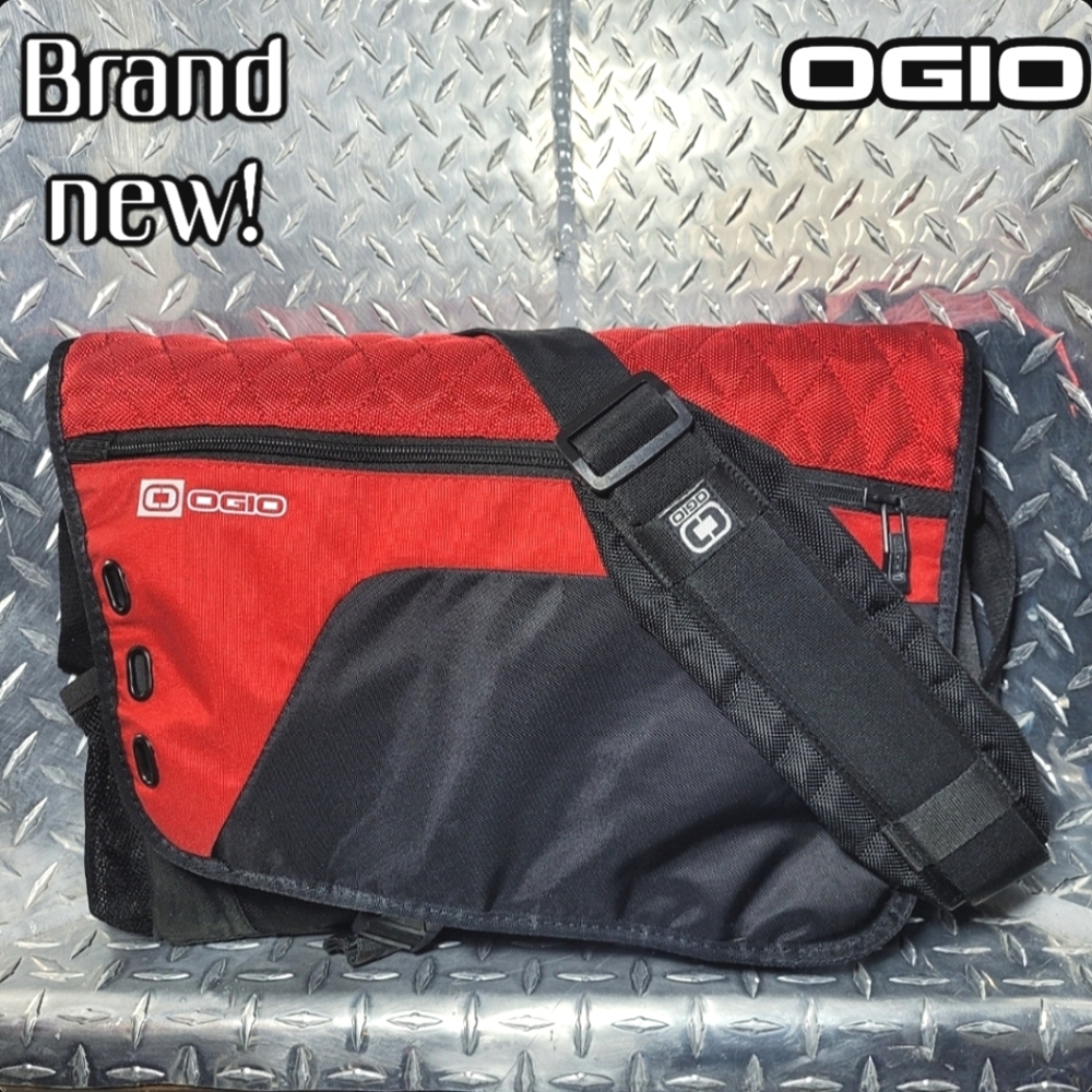 OGIO Vault messenger bag